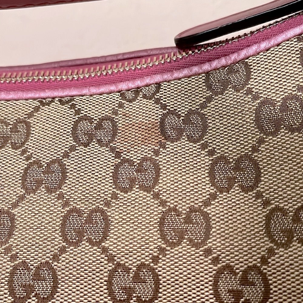 Gucci Metallic Pink Monogram Pochette - Picture 11 of 16
